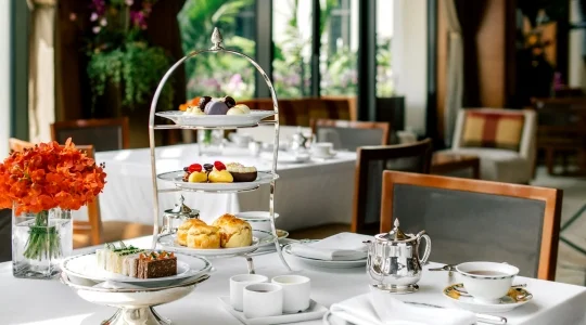 アフタヌーンティー体験｜ザ・ペニンシュラ バンコク｜クラシックな雰囲気が魅力の5つ星ホテル「THE LOBBY」